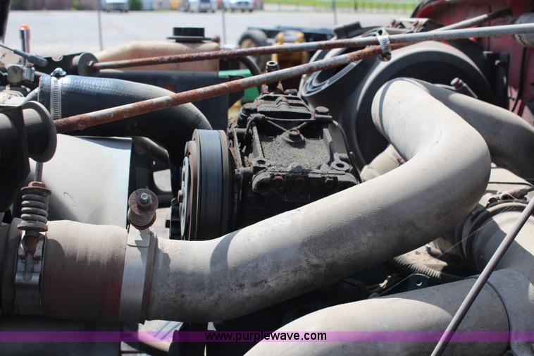 image for item J1140 1997 International 810 ambulance