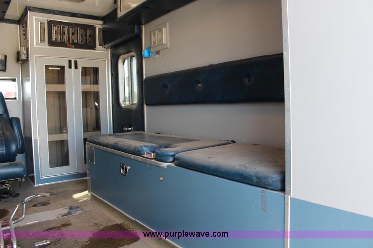 image for item J1140 1997 International 810 ambulance