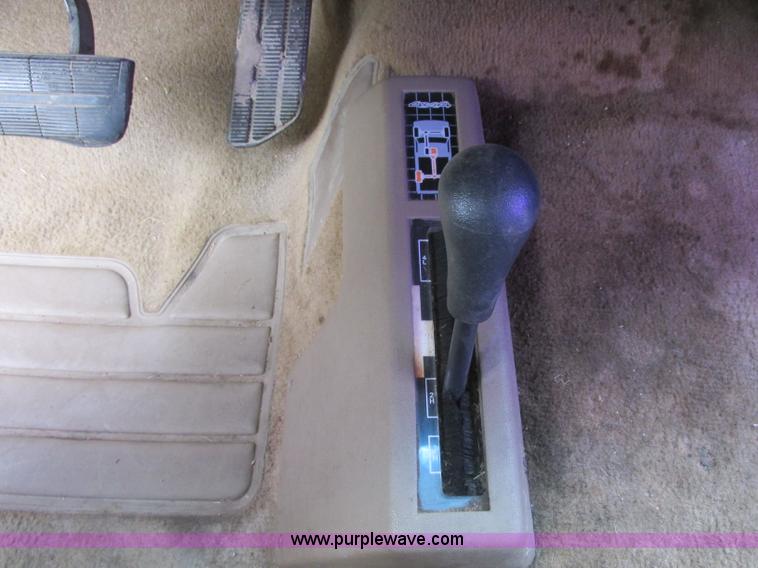 image for item J2361 1995 Chevrolet Silverado 1500 Z71 Ext. Cab pickup truck