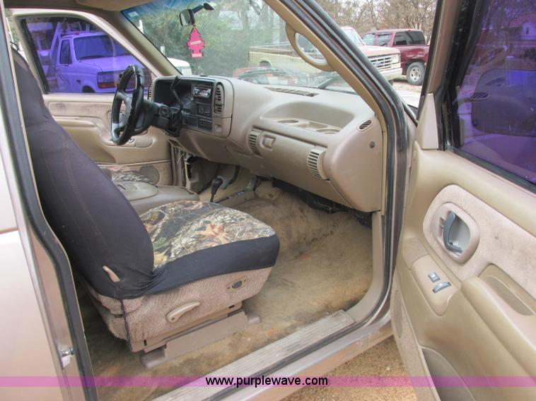 image for item J2361 1995 Chevrolet Silverado 1500 Z71 Ext. Cab pickup truck