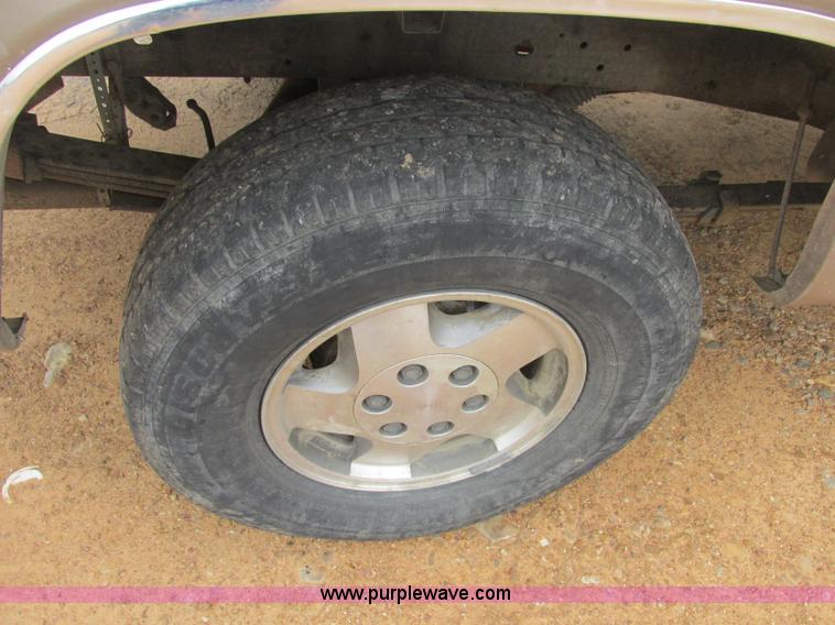 image for item J2361 1995 Chevrolet Silverado 1500 Z71 Ext. Cab pickup truck