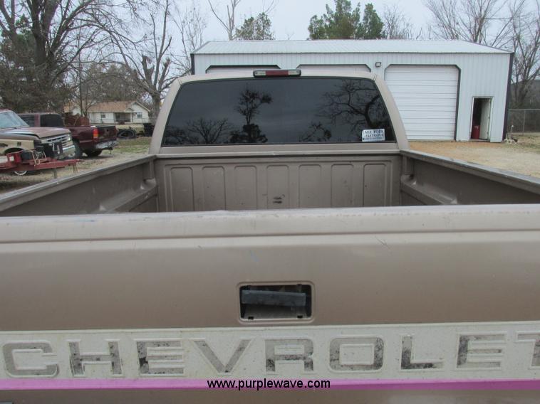 image for item J2361 1995 Chevrolet Silverado 1500 Z71 Ext. Cab pickup truck