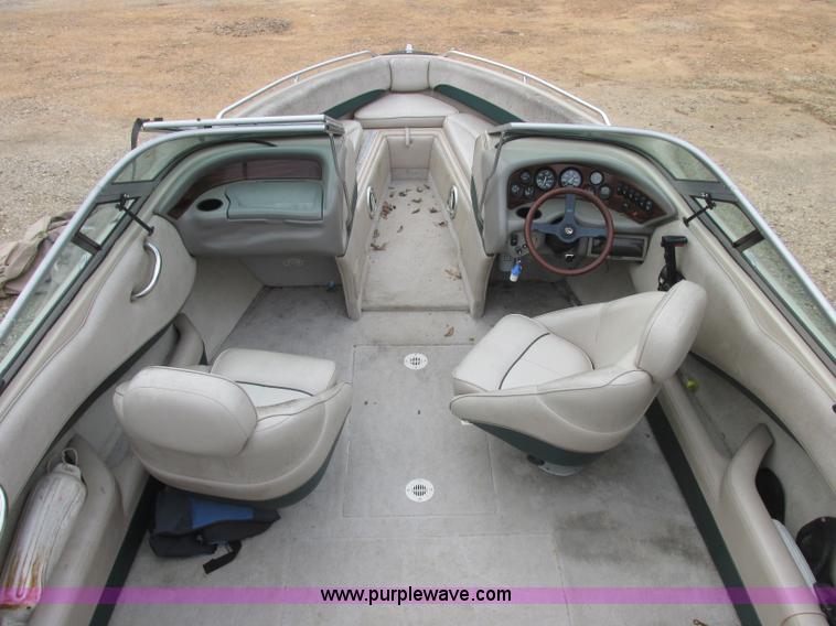 image for item J2362 1998 Crownline 202BR boat