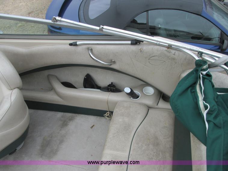 image for item J2362 1998 Crownline 202BR boat