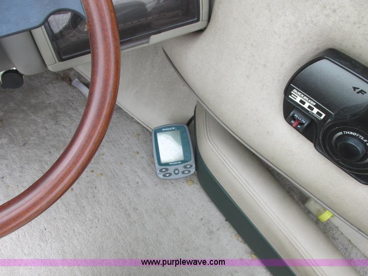 image for item J2362 1998 Crownline 202BR boat