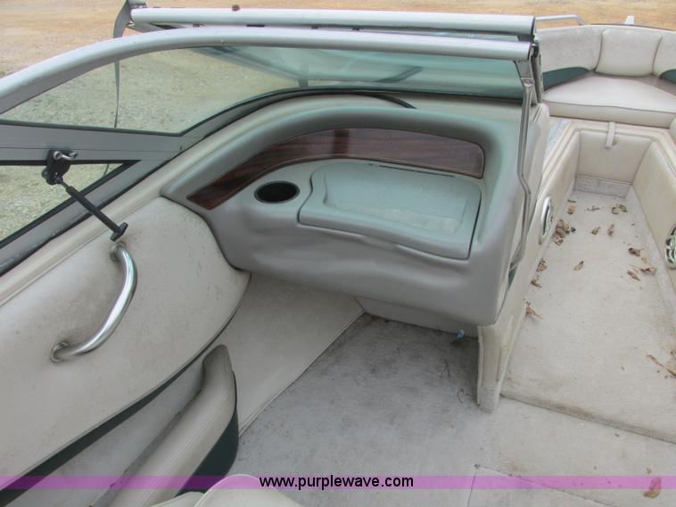 image for item J2362 1998 Crownline 202BR boat
