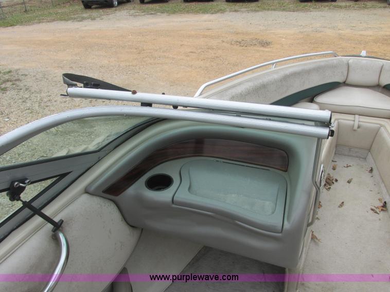 image for item J2362 1998 Crownline 202BR boat