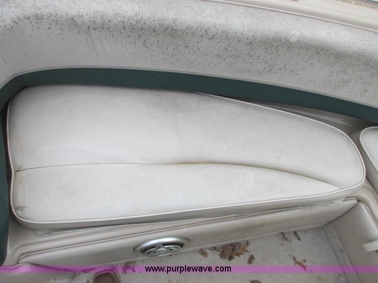 image for item J2362 1998 Crownline 202BR boat