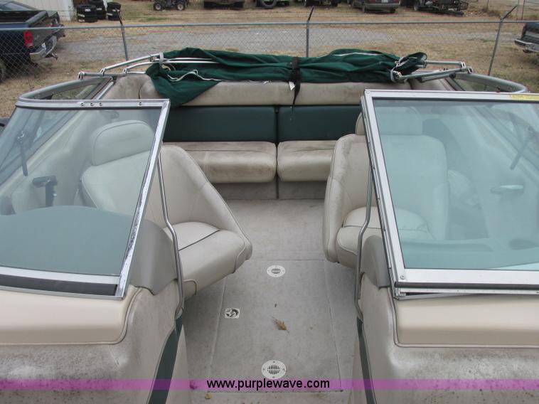 image for item J2362 1998 Crownline 202BR boat