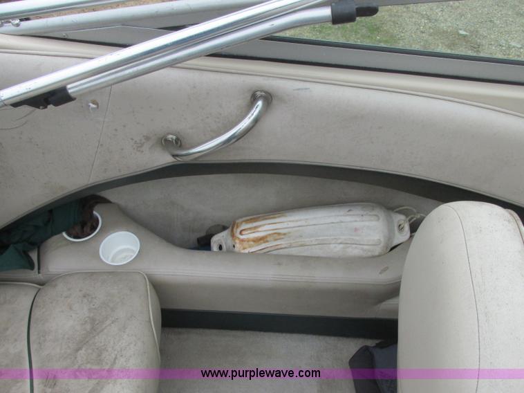 image for item J2362 1998 Crownline 202BR boat