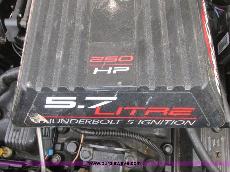 image for item J2362 1998 Crownline 202BR boat