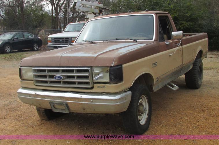 image for item J2364 1987 Ford F250 pickup truck