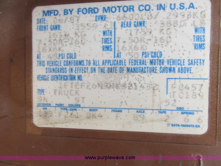 image for item J2364 1987 Ford F250 pickup truck