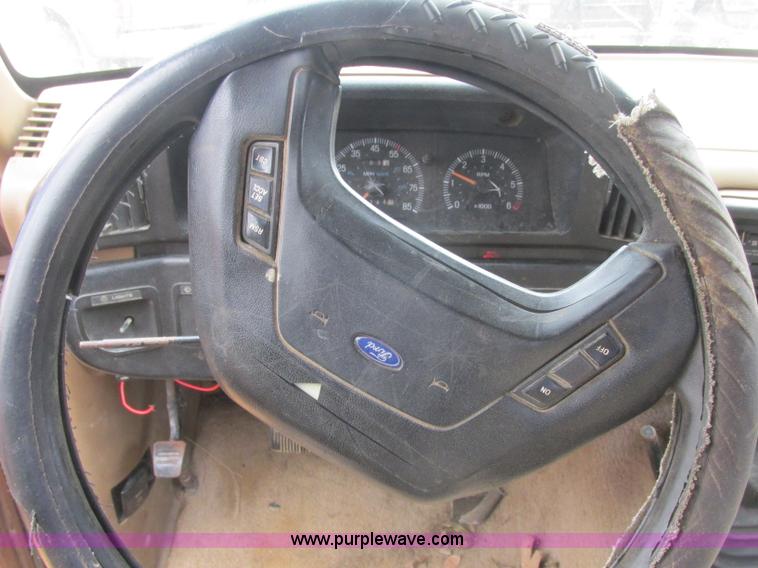 image for item J2364 1987 Ford F250 pickup truck