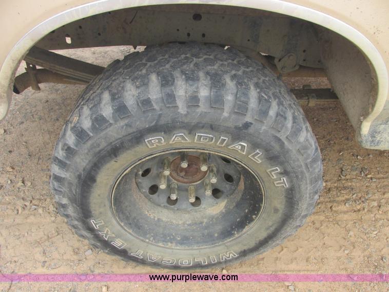 image for item J2364 1987 Ford F250 pickup truck