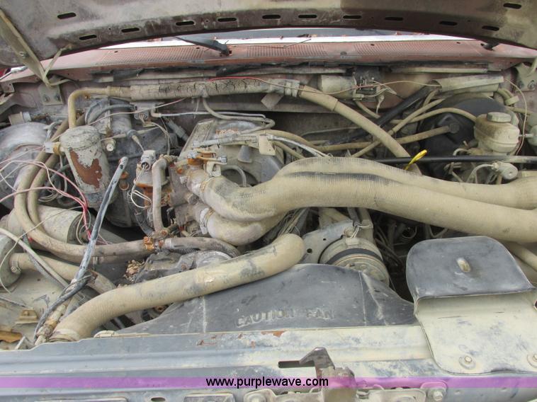 image for item J2364 1987 Ford F250 pickup truck