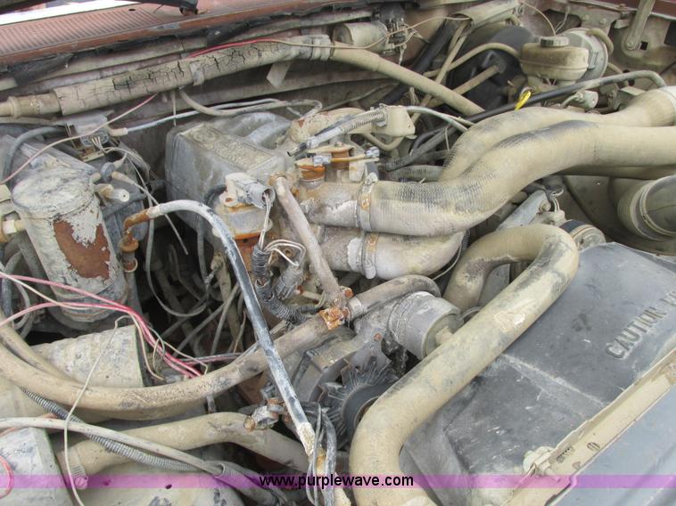 image for item J2364 1987 Ford F250 pickup truck