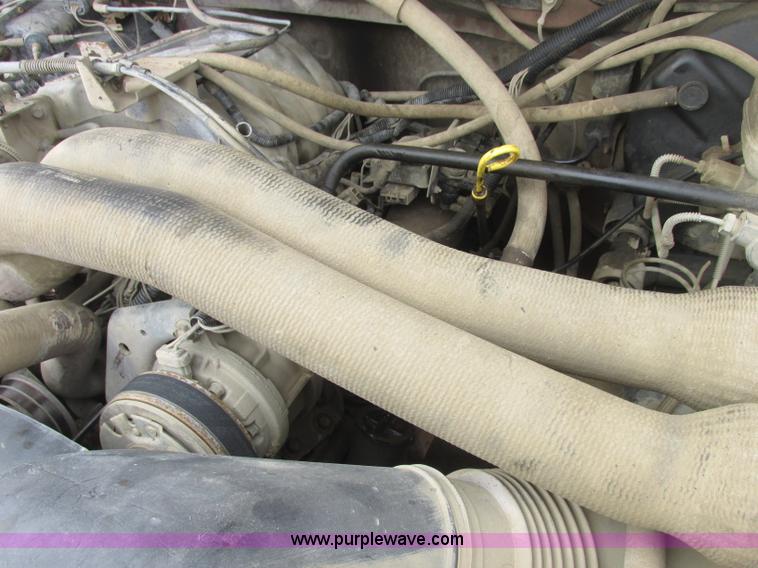 image for item J2364 1987 Ford F250 pickup truck