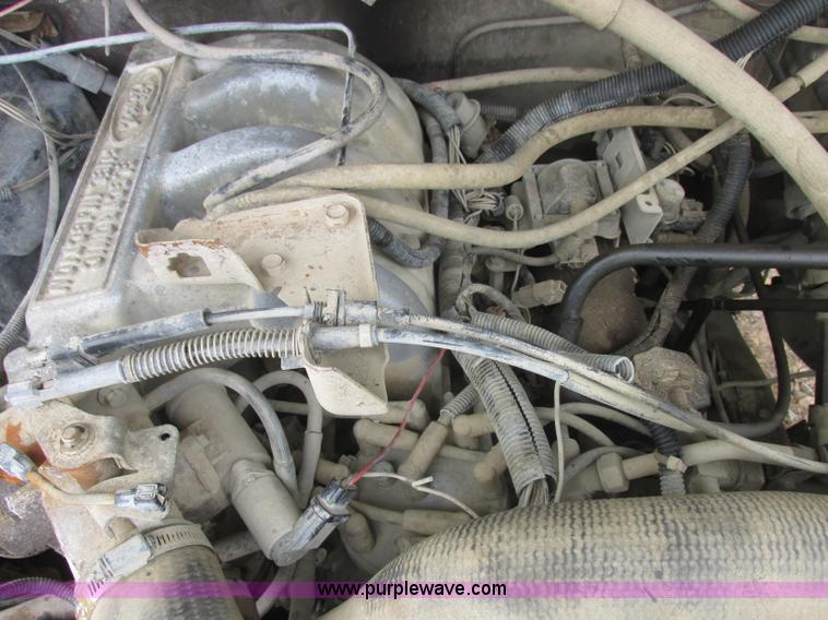 image for item J2364 1987 Ford F250 pickup truck