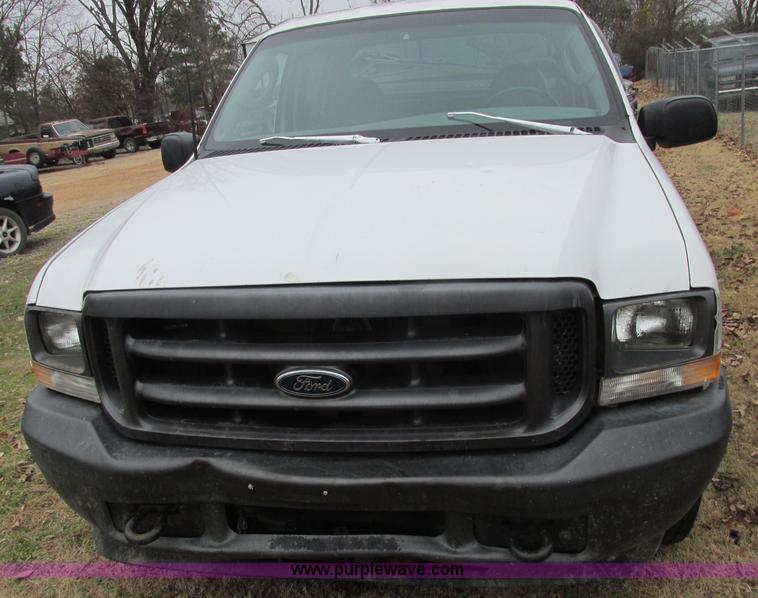 image for item J2365 2004 Ford F250 Super Duty Crew Cab pickup truck