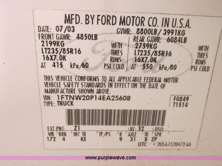 image for item J2365 2004 Ford F250 Super Duty Crew Cab pickup truck