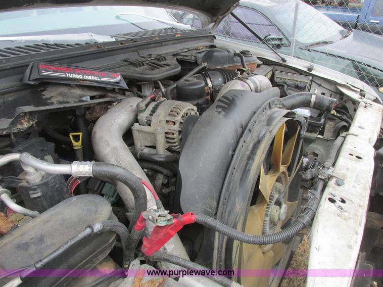 image for item J2365 2004 Ford F250 Super Duty Crew Cab pickup truck