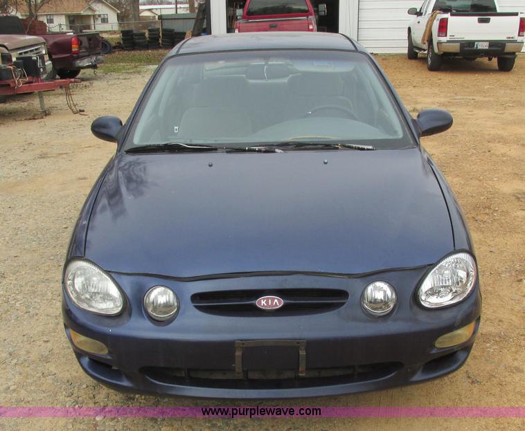 image for item J2368 2000 Kia Spectra GS