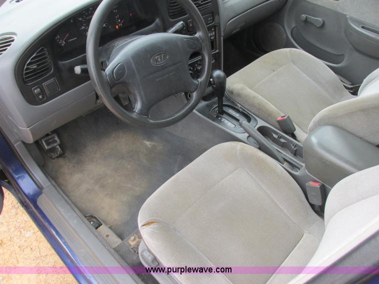 image for item J2368 2000 Kia Spectra GS