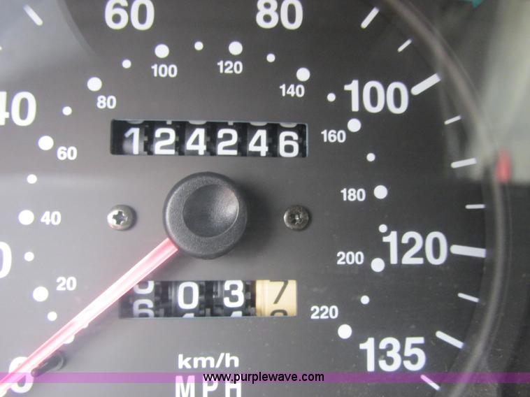 image for item J2368 2000 Kia Spectra GS