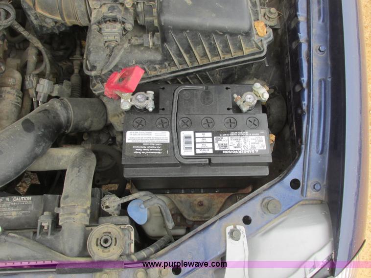 image for item J2368 2000 Kia Spectra GS