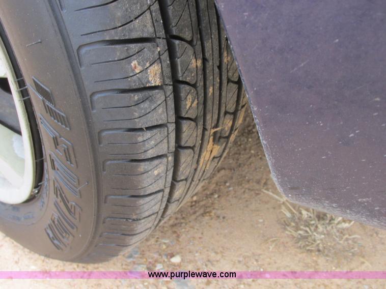 image for item J2368 2000 Kia Spectra GS
