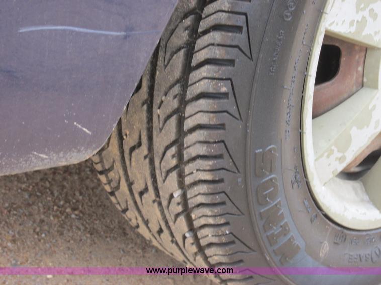 image for item J2368 2000 Kia Spectra GS