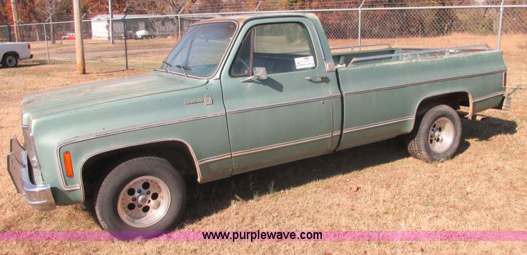 image for item J2373 1978 Chevrolet Silverado 1500 pickup truck