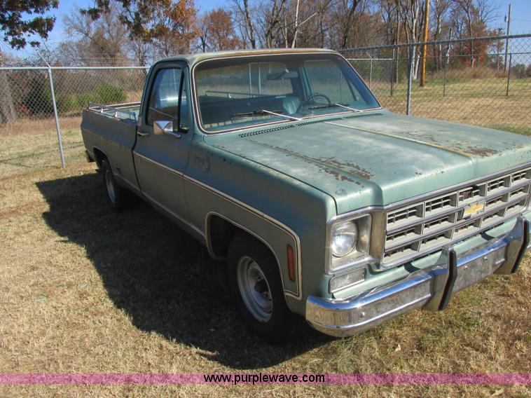 image for item J2373 1978 Chevrolet Silverado 1500 pickup truck