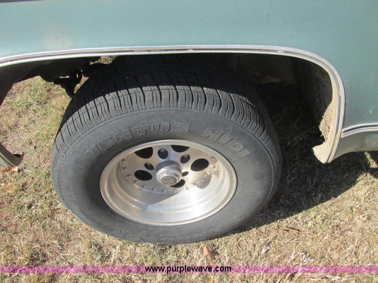 image for item J2373 1978 Chevrolet Silverado 1500 pickup truck