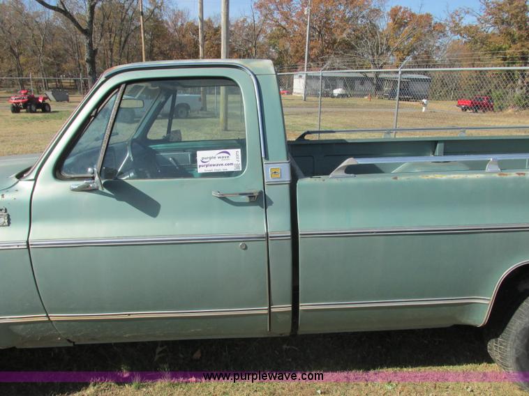 image for item J2373 1978 Chevrolet Silverado 1500 pickup truck
