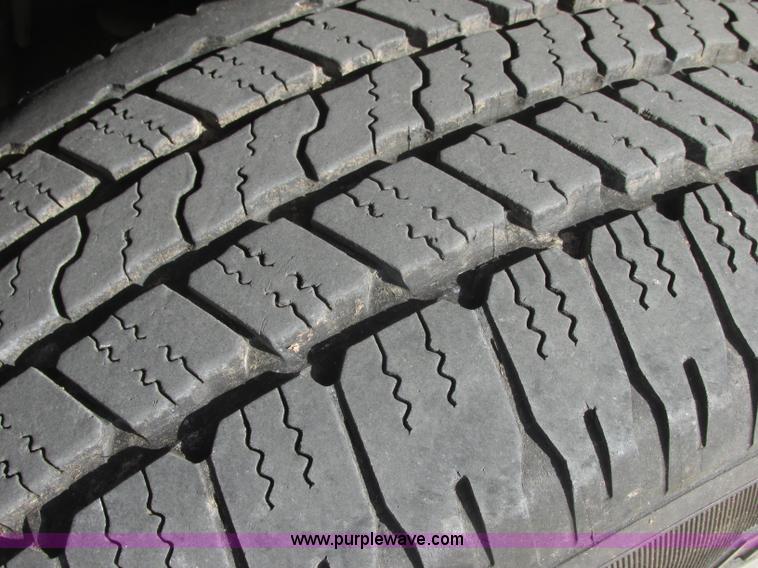 image for item J2376 2010 Ford F150 Lariat SuperCrew pickup truck