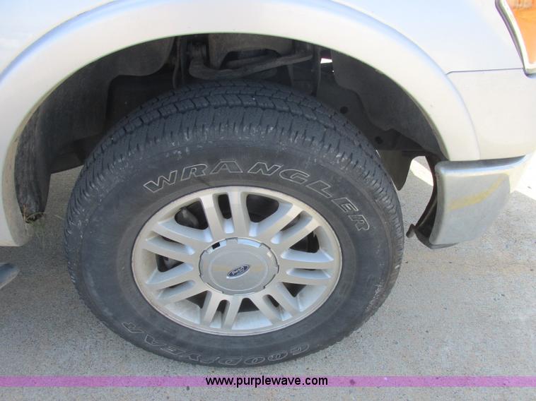 image for item J2376 2010 Ford F150 Lariat SuperCrew pickup truck