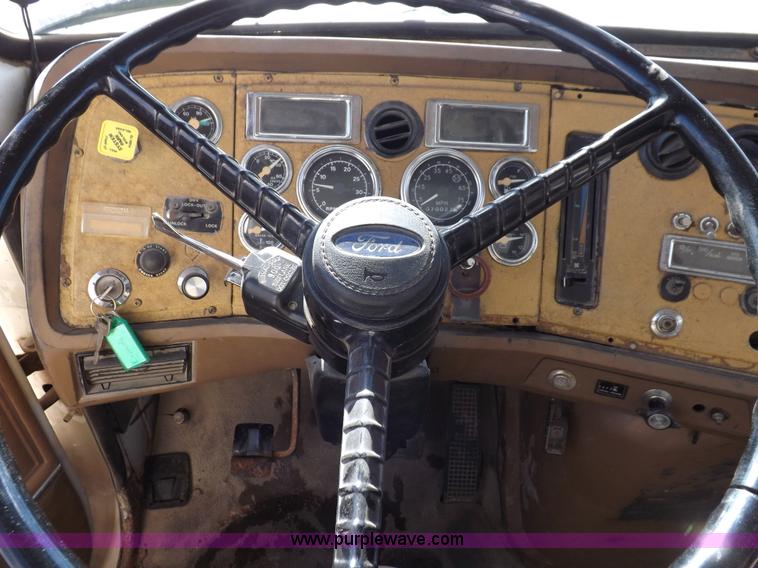 image for item K3031 1995 Ford LTS9000 fuel truck