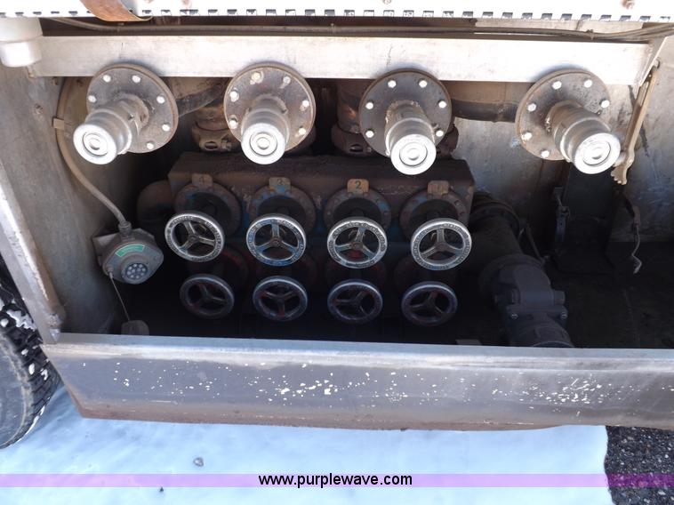 image for item K3031 1995 Ford LTS9000 fuel truck