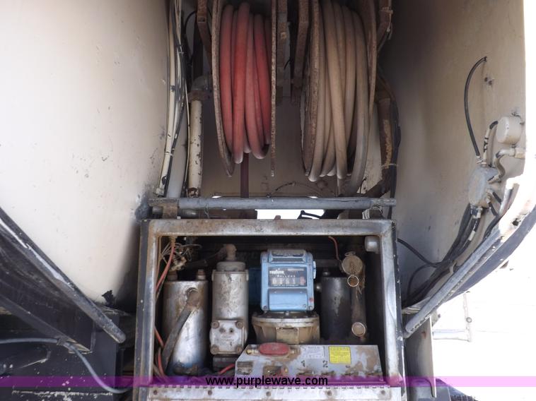 image for item K3031 1995 Ford LTS9000 fuel truck