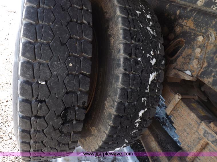 image for item K3031 1995 Ford LTS9000 fuel truck