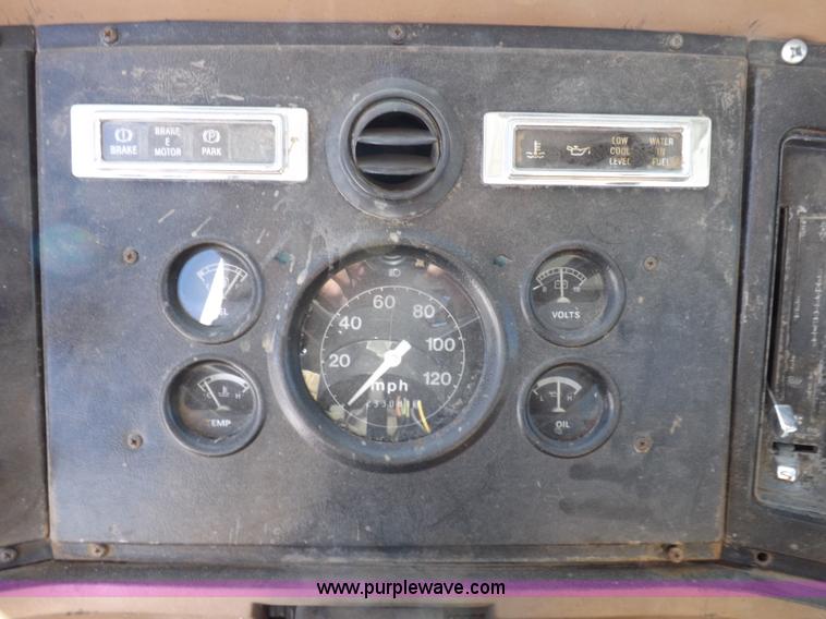 image for item K3032 1987 Ford LN8000 flatbed truck