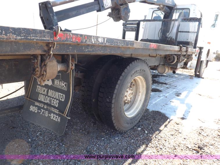image for item K3032 1987 Ford LN8000 flatbed truck