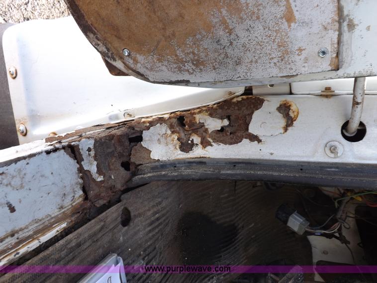 image for item K3032 1987 Ford LN8000 flatbed truck