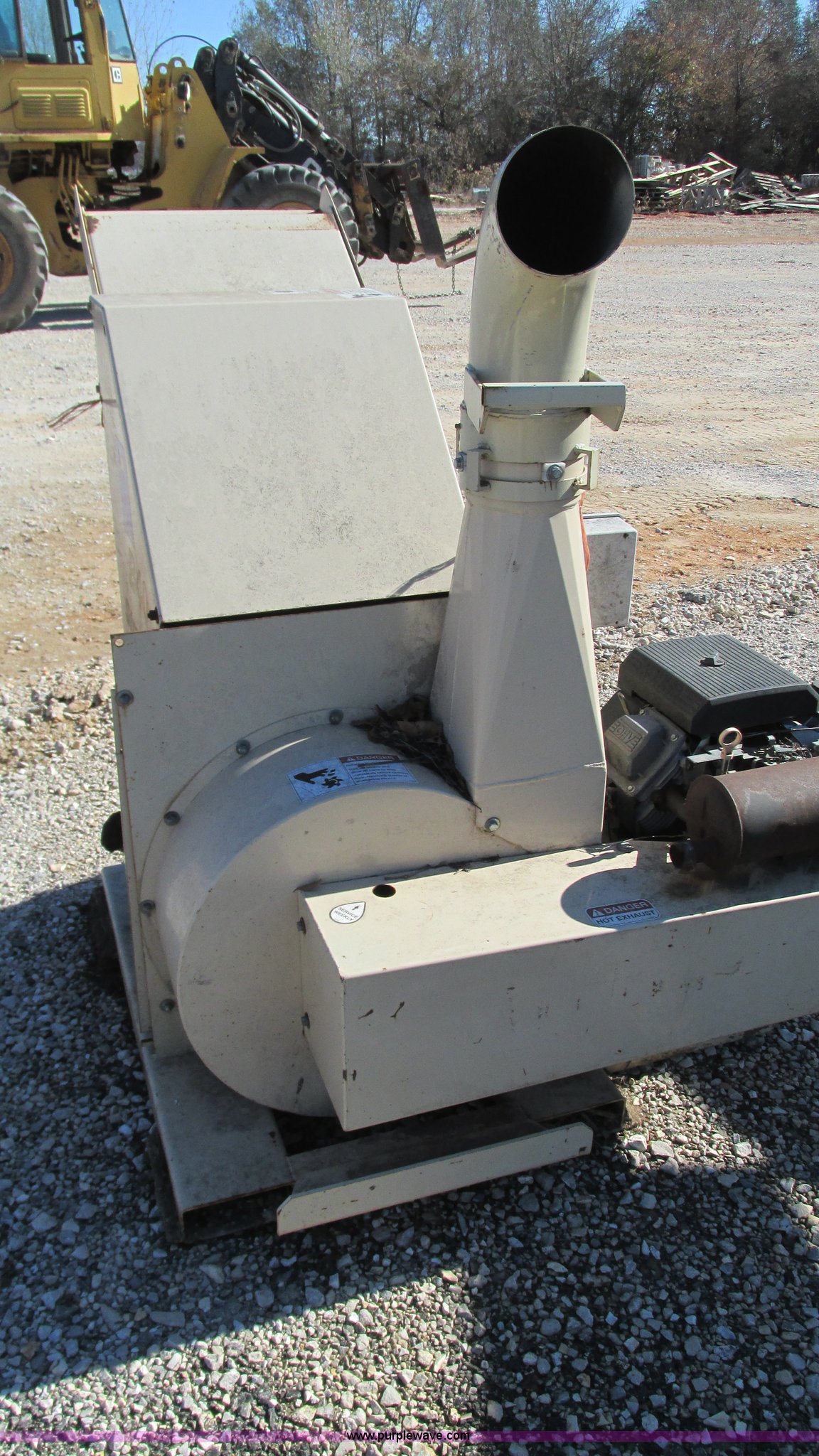 Finn B40 straw blower in Springfield, MO Item AC9771 sold Purple Wave