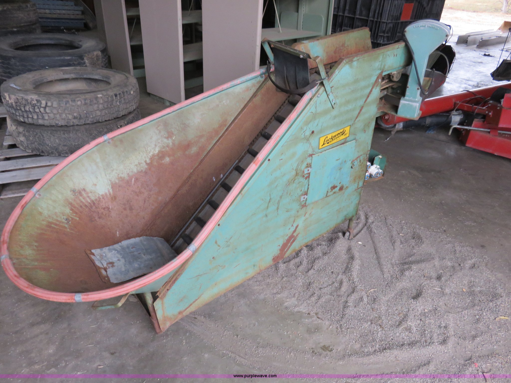 Lockwood potato bagger in Wakarusa, KS Item AV9345 sold Purple Wave