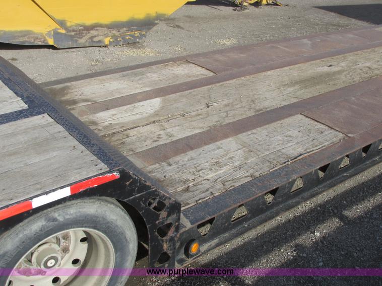 image for item A8750 1998 Trail King TK70MG-482 lowboy trailer