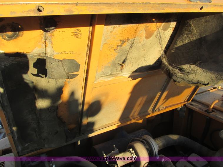 image for item A8770 1990 Case 888 excavator