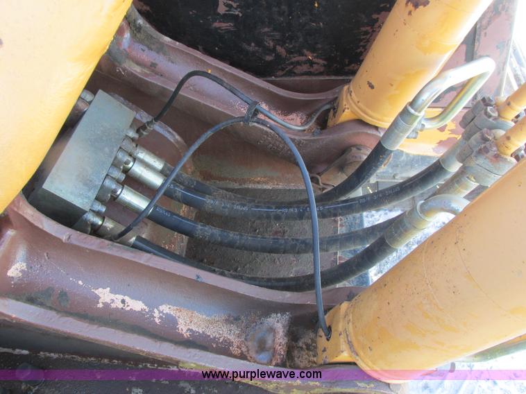 image for item A8770 1990 Case 888 excavator